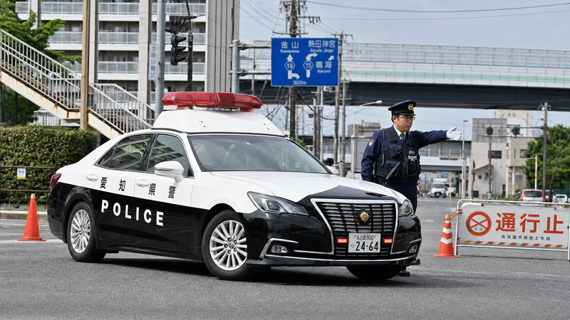 警察車両